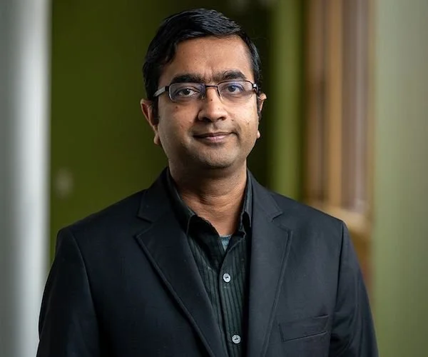 Dr. Vaneet Aggarwal